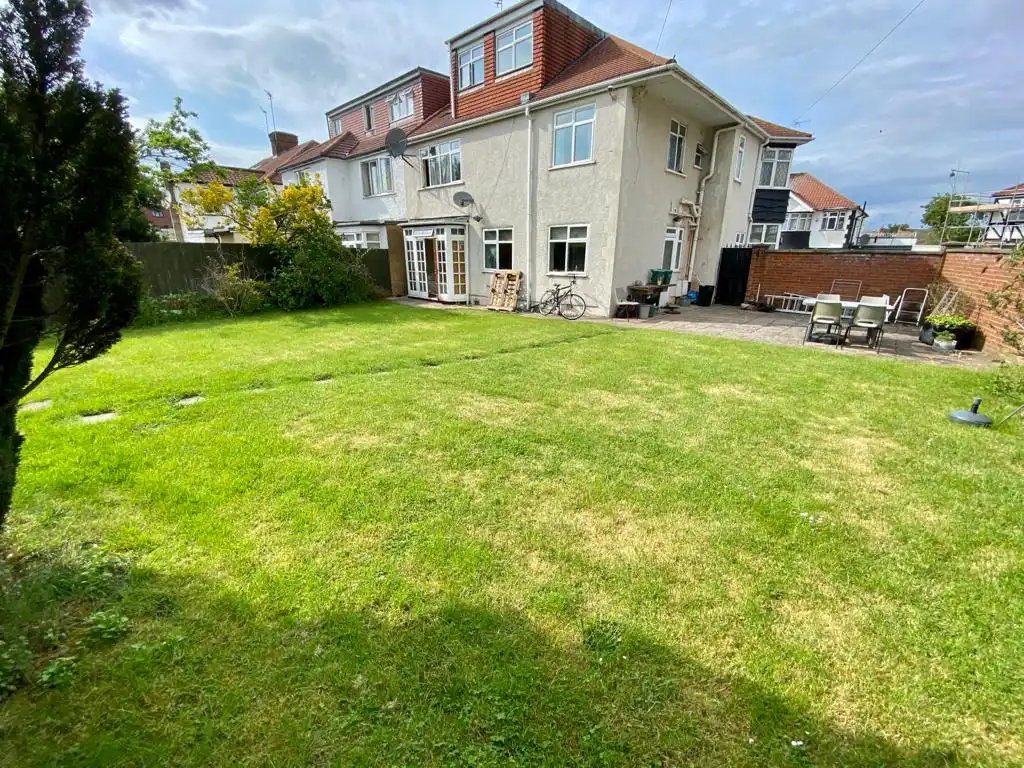 Double room near Willesden Green